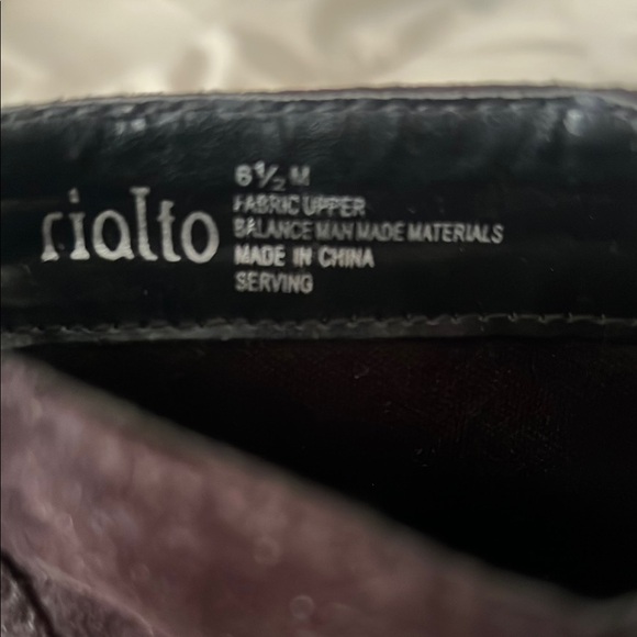 Rialto Black Ankle Booties with heel Sleek Design - Picture 8 of 8